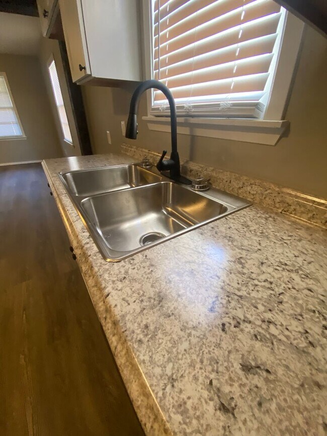 Building Photo - For Sale with Owner Financing!