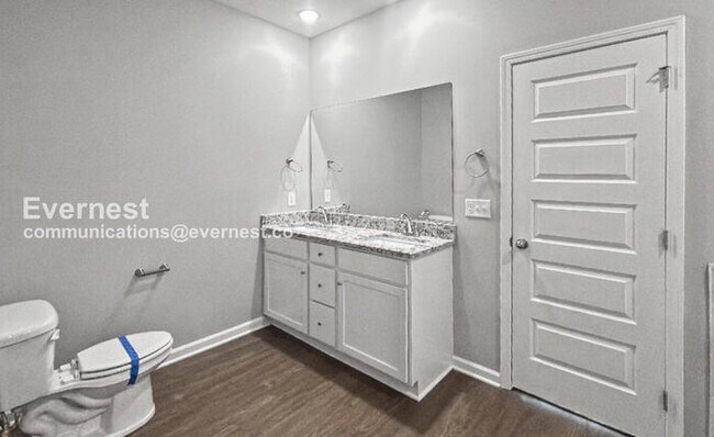 Building Photo - Limited Time Special Offer / 3 Bed, 2 Bath Home with Garage / Pet-Friendly / Vouchers Accepted / ...