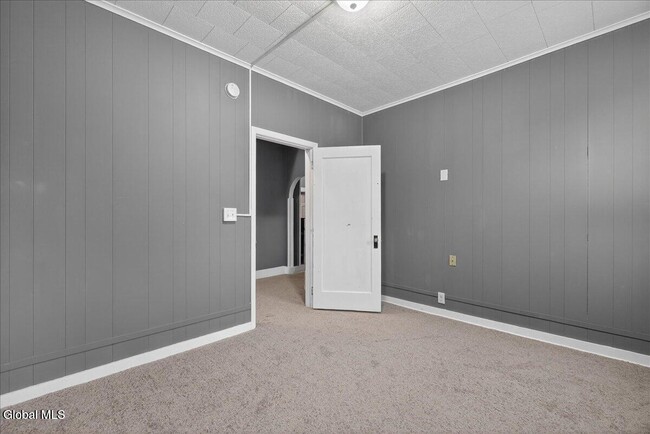 Building Photo - 415 Broadway