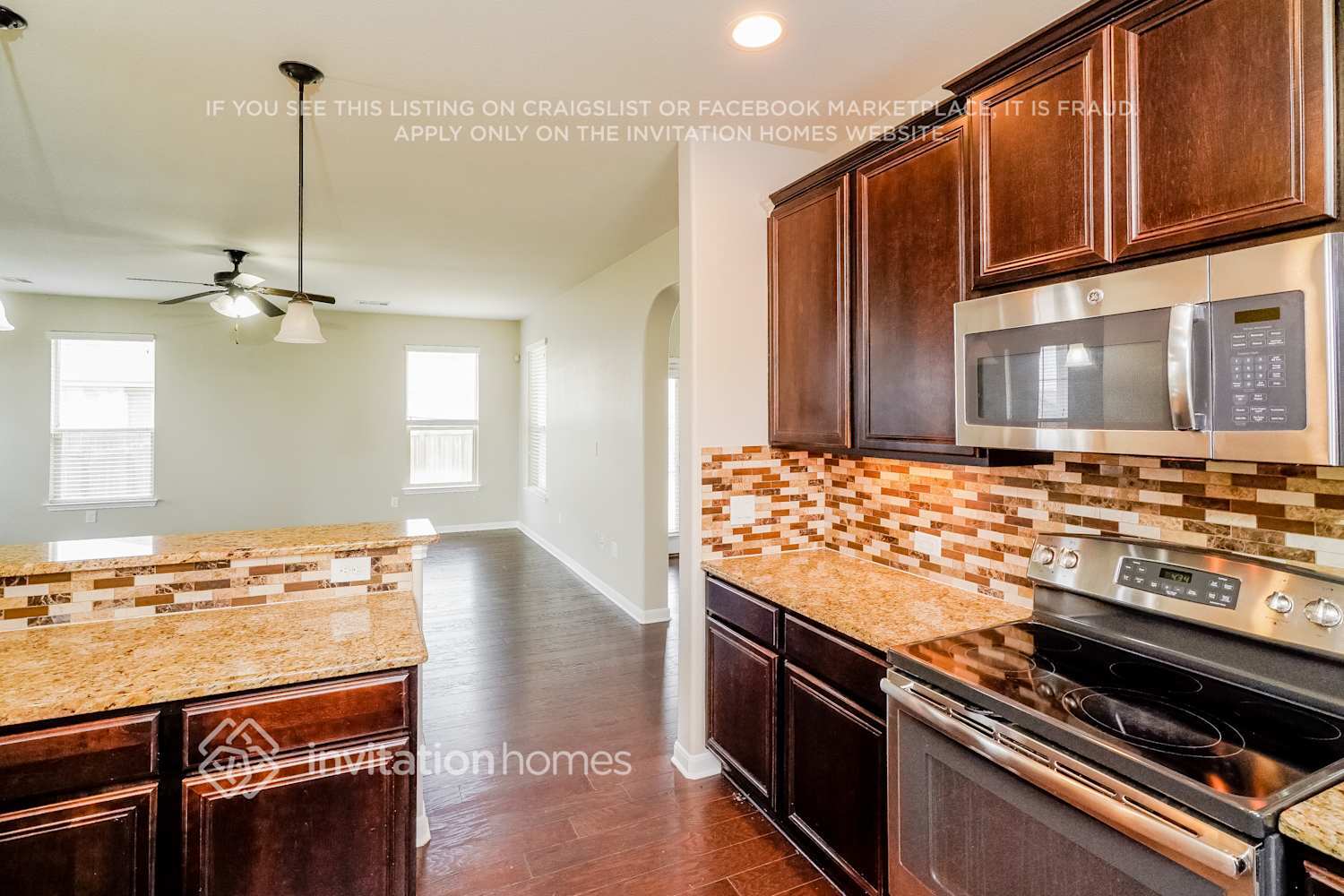 Building Photo - 9909 Cirrus Dr