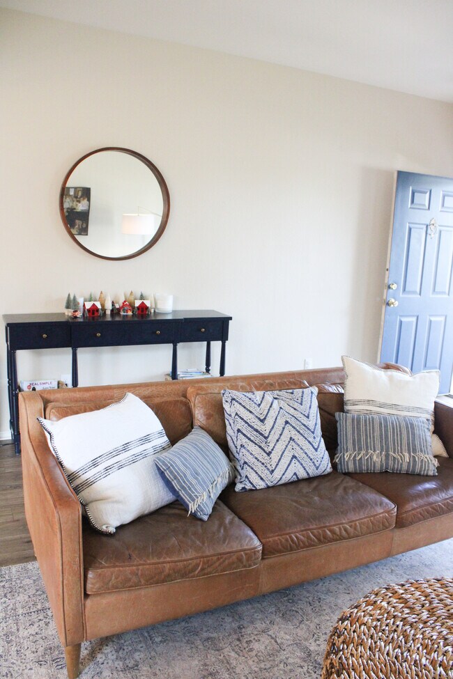 Building Photo - 1607 Kemah Dr