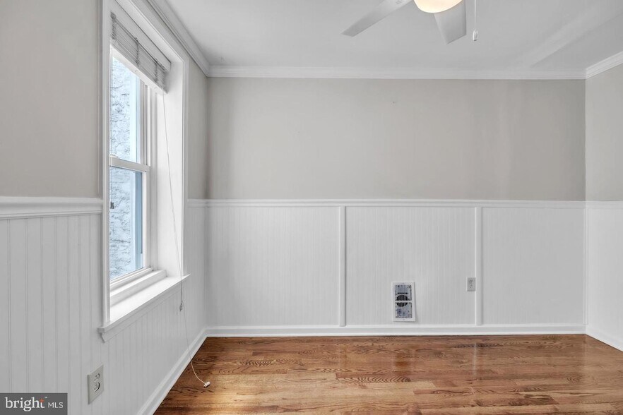 Building Photo - 719 N Uber St