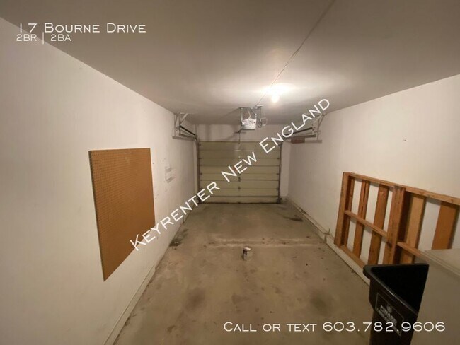 Building Photo - 17 Bourne Dr