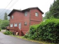 Building Photo - 900 Freeman St