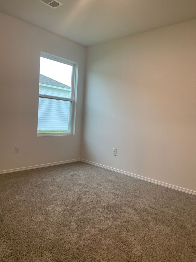 Building Photo - NEW 3 Bedroom home in Valley View School D...