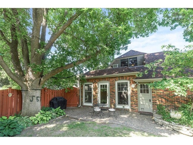 Building Photo - 5301 Girard Ave S
