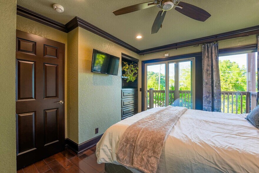 Building Photo - 14807 Dutchmans Dr