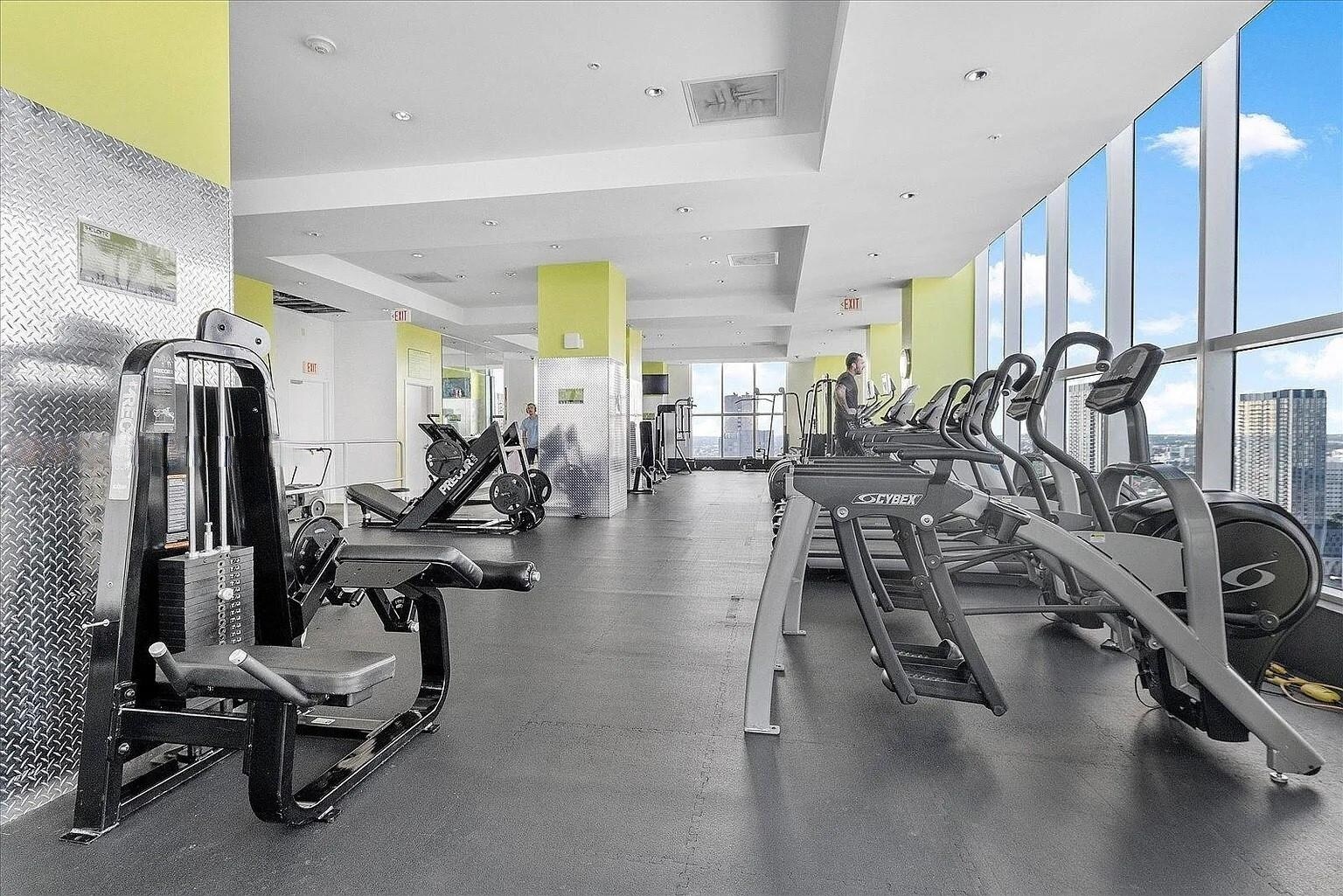 Building Photo - 133 NE 2nd Ave