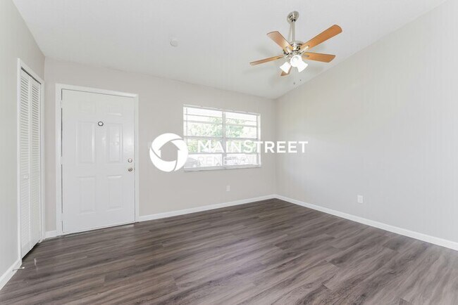 Building Photo - 3 Bedroom Pet-Friendly Home in Ocoee, FL with Main Street Renewal
