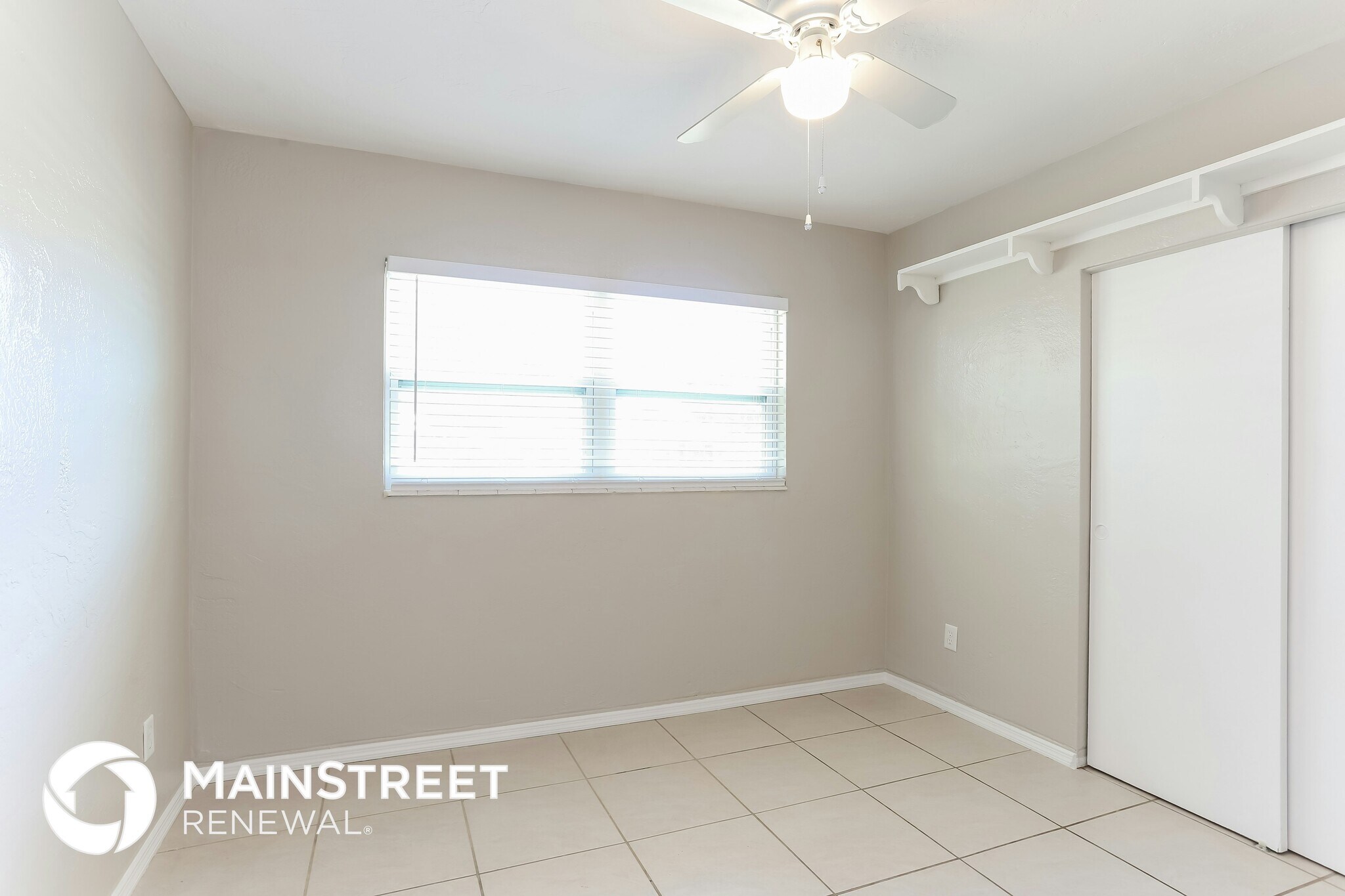 Building Photo - 3828 Neptune Dr SE