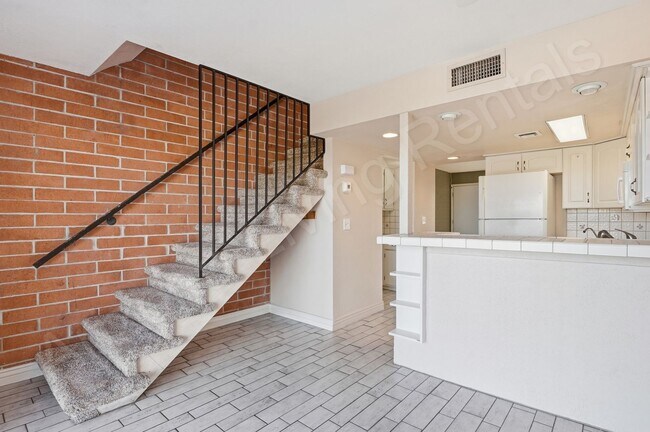Building Photo - 89 Acoma Blvd N