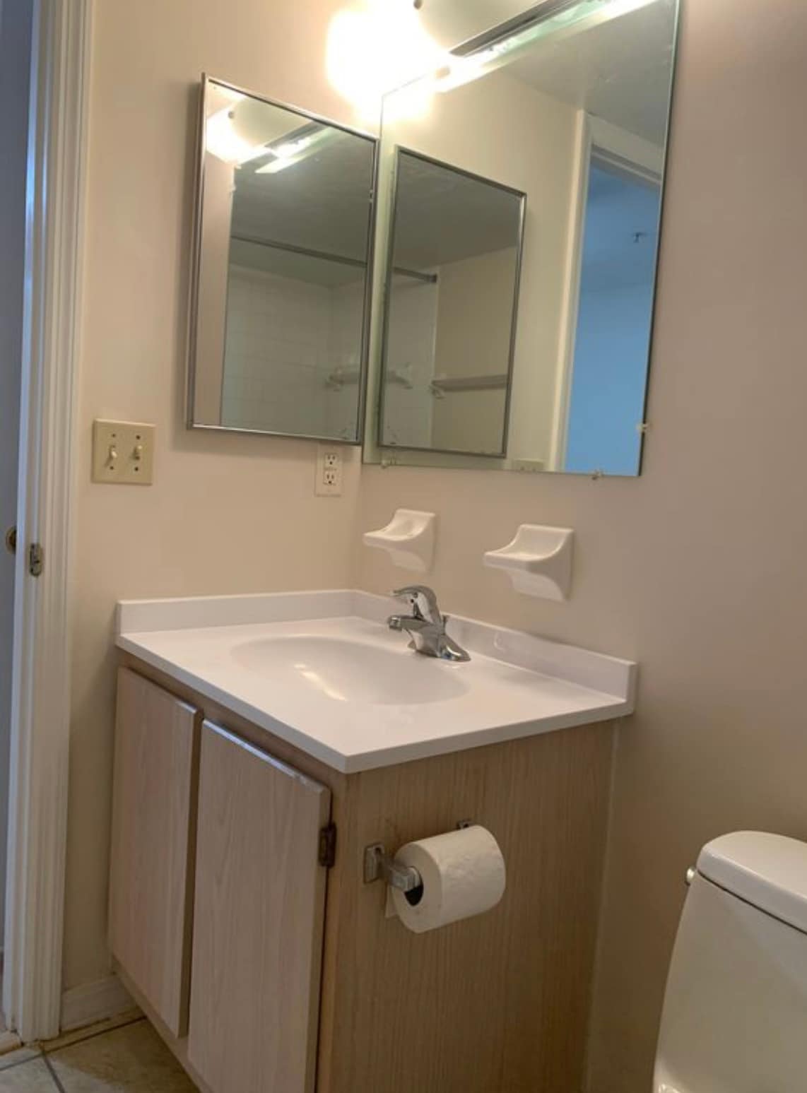 Building Photo - 2360 SW Archer Rd