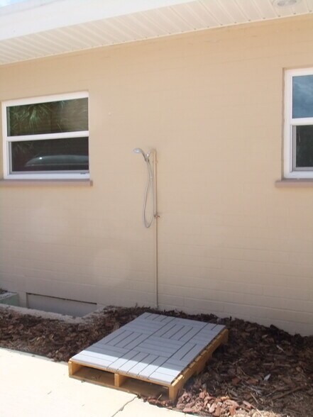 Building Photo - 257 Boylston Ave