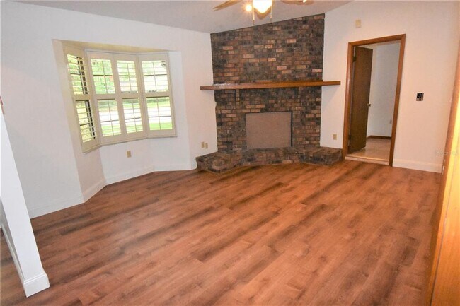 Building Photo - 4730 NW 36th Pl