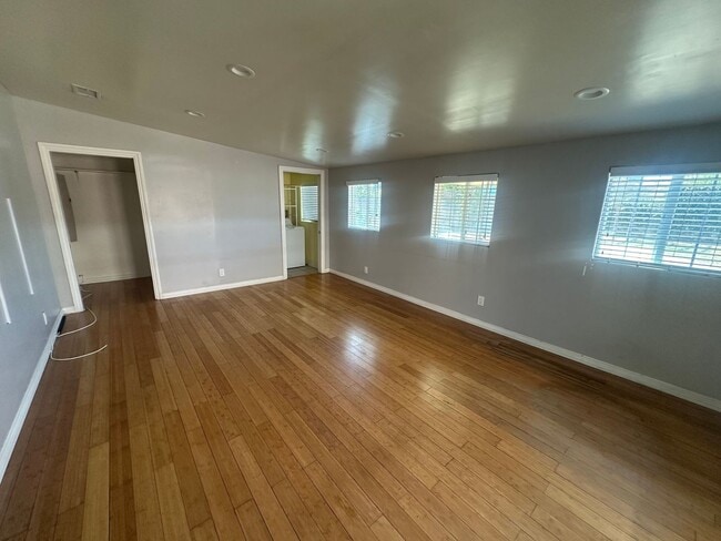 Building Photo - Beautiful 3-Bedroom + Bonus Sunroom Home for Rent – Norwalk, CA