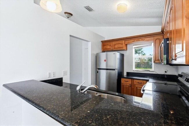 Building Photo - 3502 19th St W