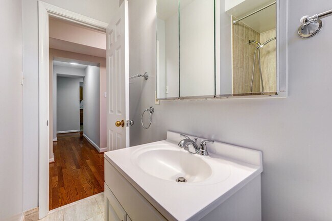 Building Photo - 3855 Rodman St NW