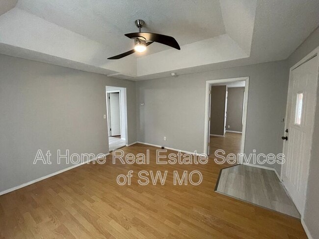 Building Photo - 618 W Harrison St