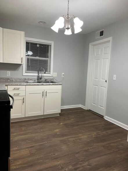 Building Photo - 4823 Atwell Dr