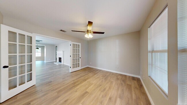 Building Photo - 145 S Willow Way