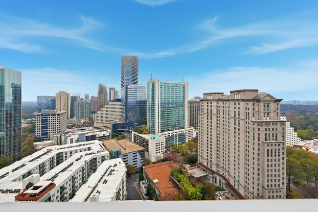 Building Photo - 10 Terminus Luxury 2 Bedroom Condo in Heart of Buckhead