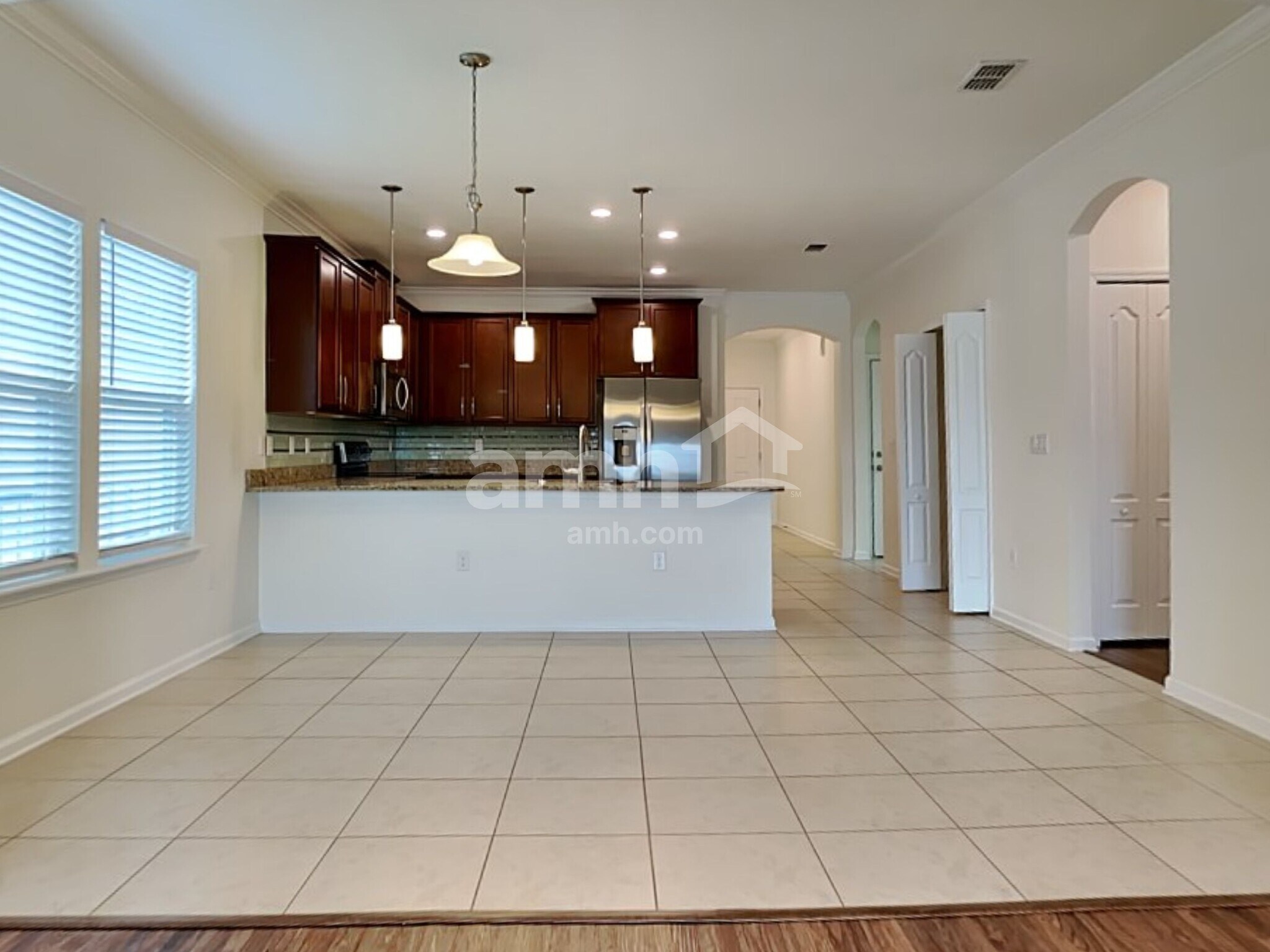 Building Photo - 16176 Magnolia Grove Way