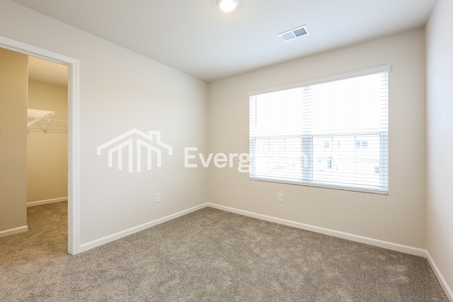 Building Photo - now