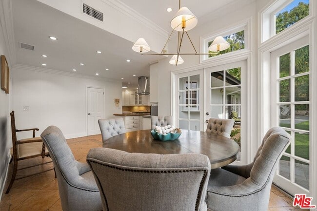 Building Photo - 9023 Alto Cedro Dr