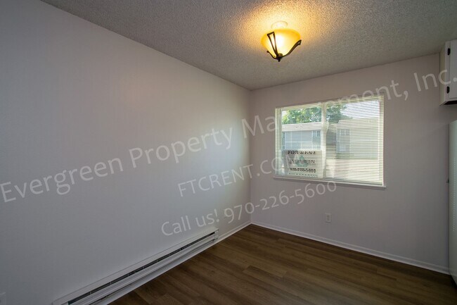 Building Photo - 3950 Manhattan Ave