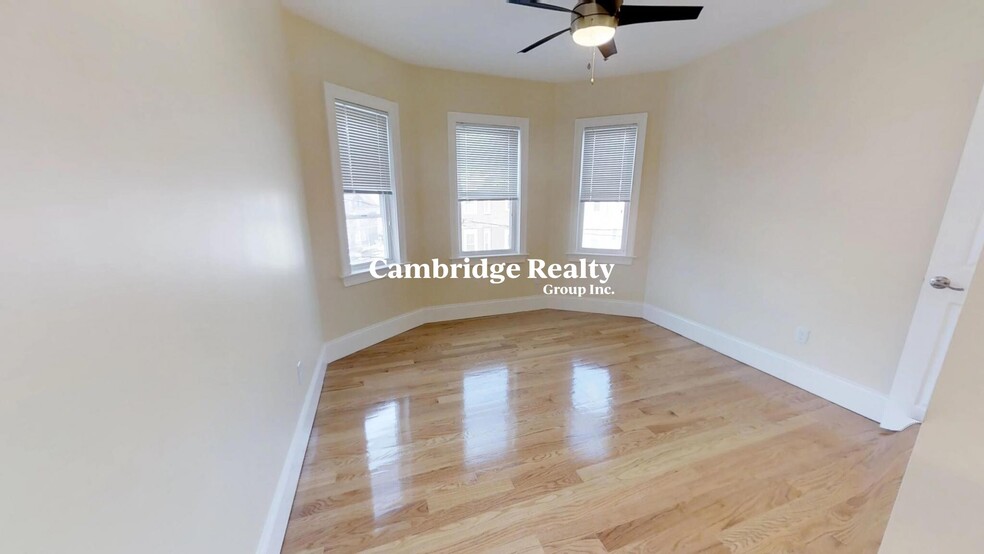 Building Photo - 30 Cambridge Ter