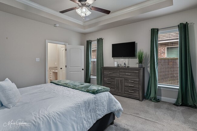 Building Photo - Fully Furnished: Lucien Fields South Shreveport