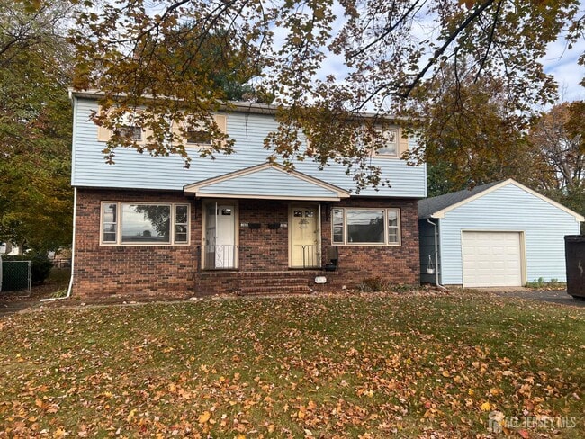 Building Photo - 345 Lincoln Blvd