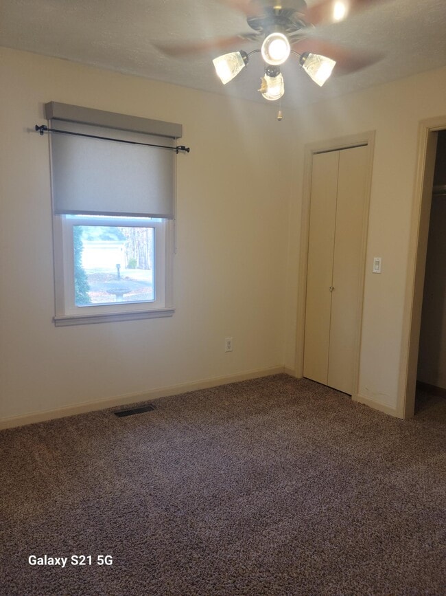 Building Photo - 140 Shelley Ln