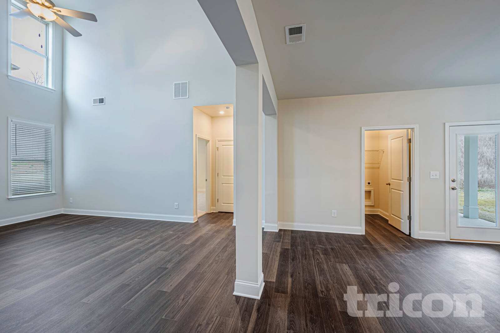 Building Photo - 401 Curlin Ct