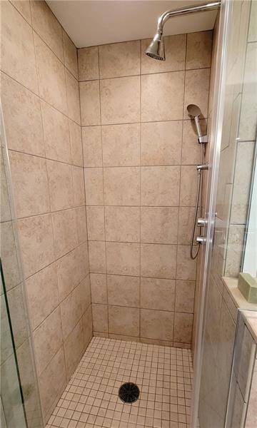 Building Photo - 550 Market St