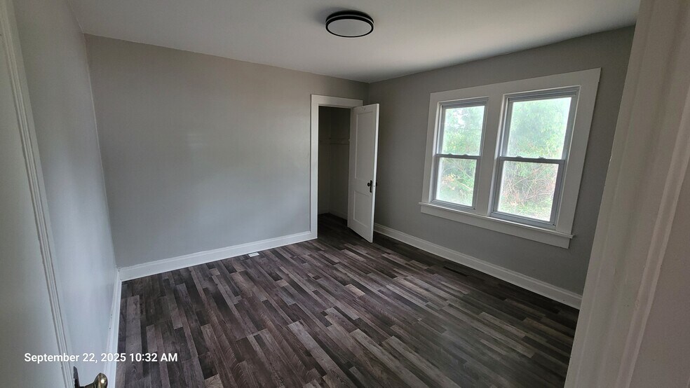 Building Photo - 408 Polk Ave