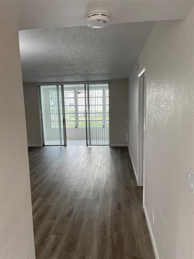 Building Photo - 3099 NW 48th Ave
