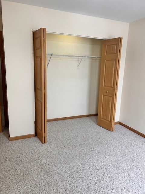 Building Photo - 623 Waterview Ct