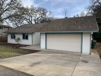 Building Photo - Recently remodeled home a short walk from Cameron Park Lake for rent!