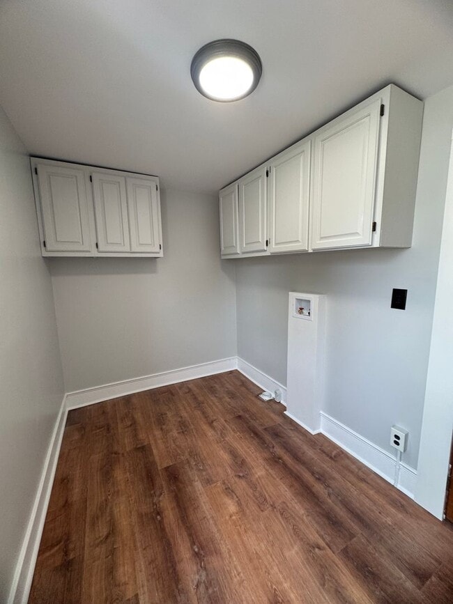 Building Photo - Village of W Carthage 4 Bedroom / 1.5 Bath...