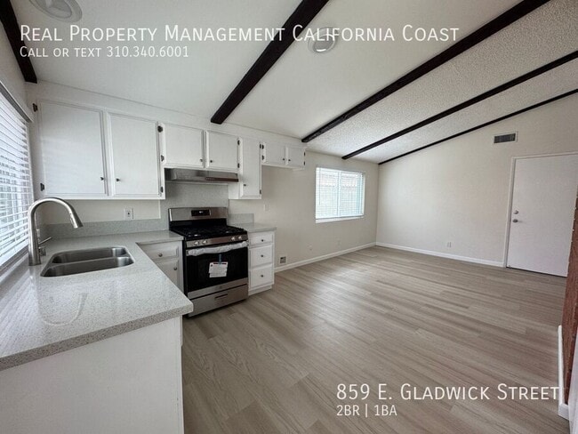 Building Photo - 859 E Gladwick St