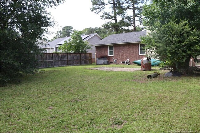 Building Photo - 5681 Pepperbush Dr