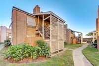 Building Photo - 10202 Forum Park Dr