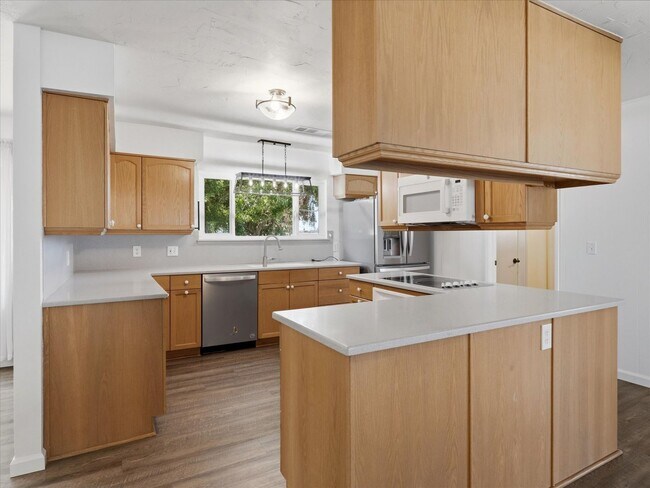 Building Photo - 2224 N Bethel Ave
