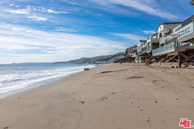 Building Photo - 24456 Malibu Rd