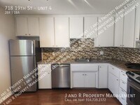 Building Photo - 718 19th St