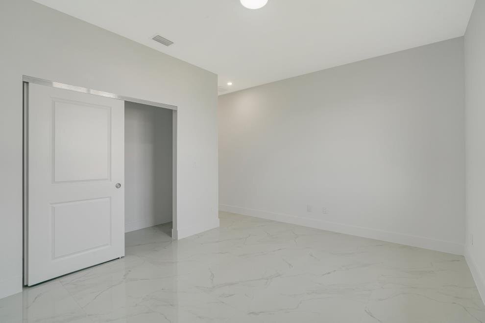 Building Photo - 3811 15th St SW