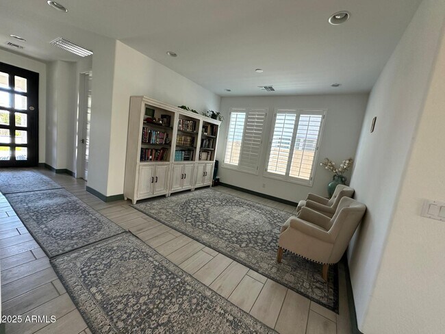 Building Photo - 3645 N 56th St