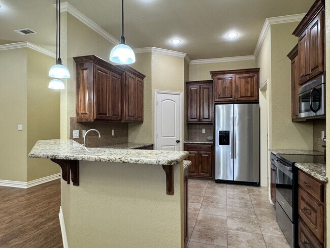 Building Photo - 309 Ash Dr