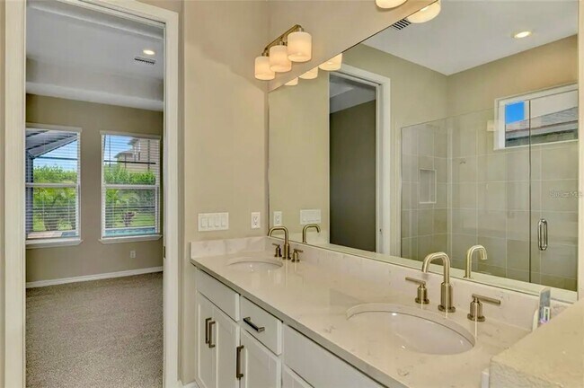 Building Photo - 6310 Grandview Hill Ct